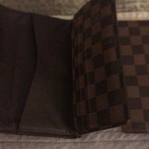 LV wallet with coin purse